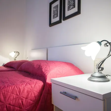 Apartment Guesthost - San Lorenzo Charm - Nook Florence