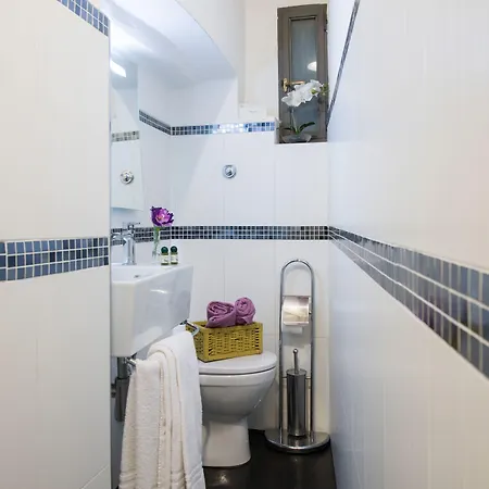 Guesthost - San Lorenzo Charm - Nook *